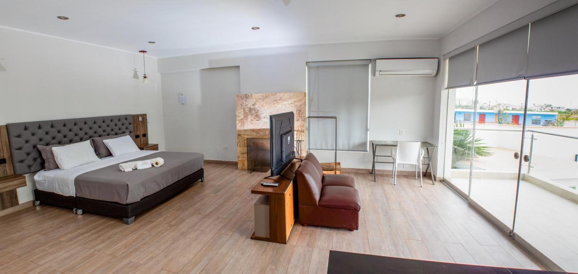 סרו אזול Silver Inn Hotel מראה חיצוני תמונה