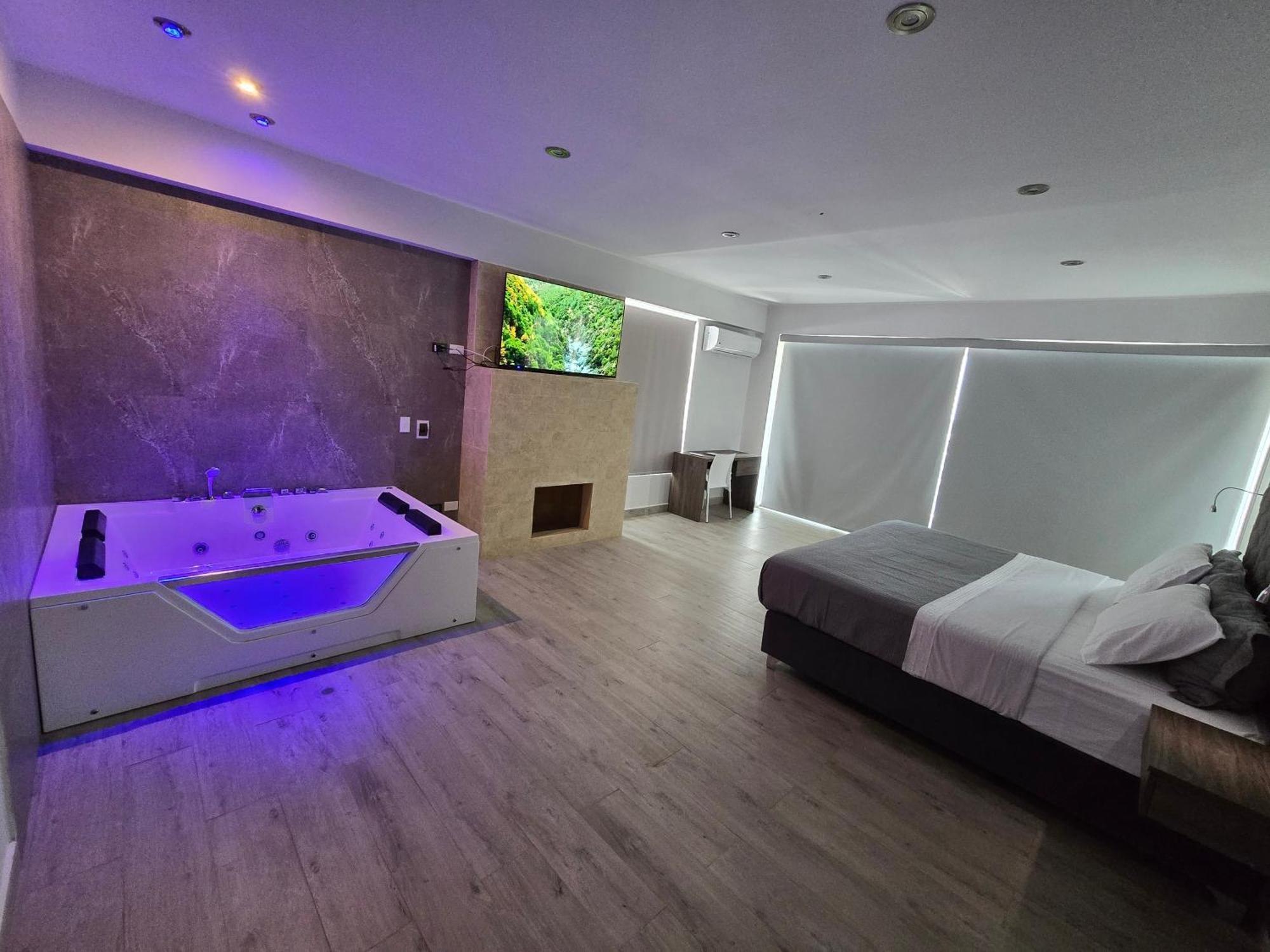 סרו אזול Silver Inn Hotel מראה חיצוני תמונה