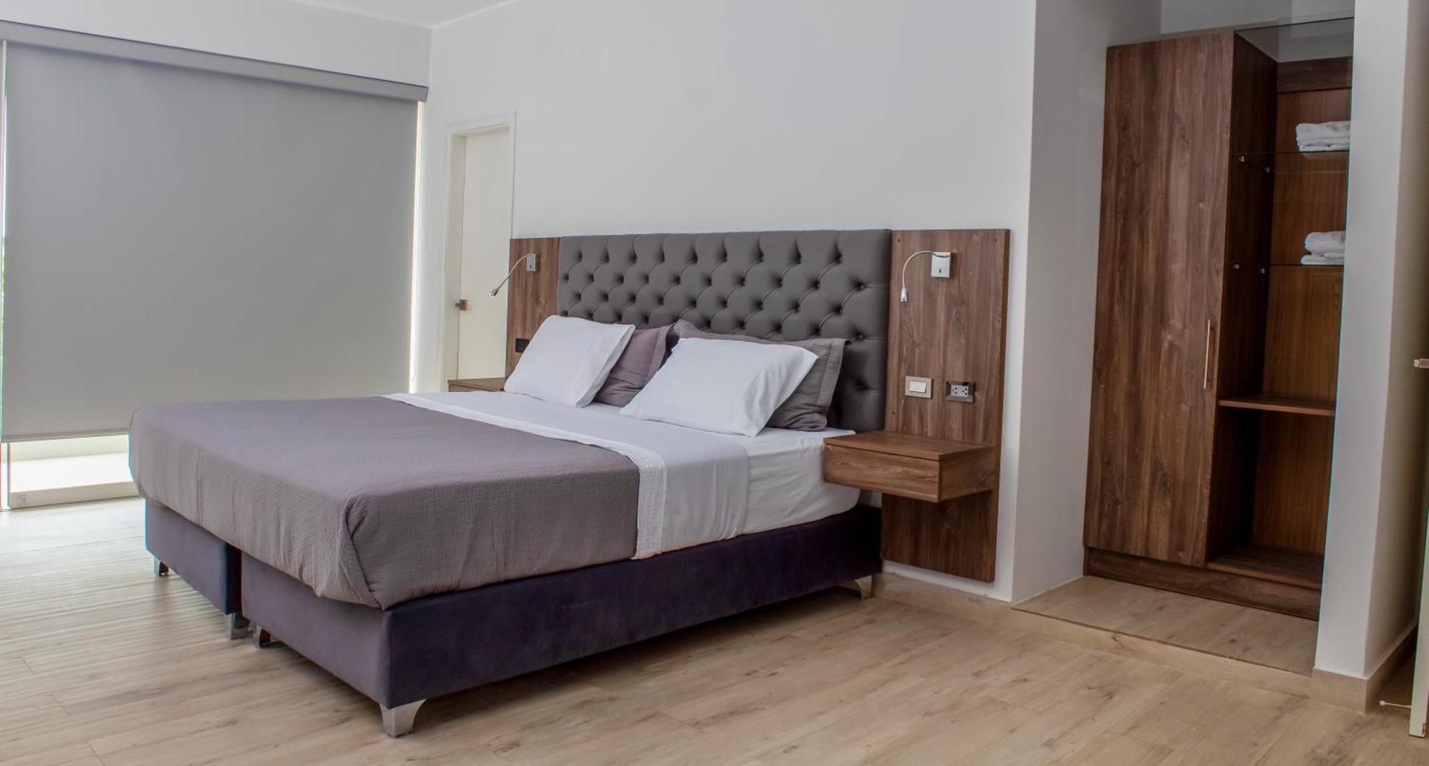 סרו אזול Silver Inn Hotel מראה חיצוני תמונה