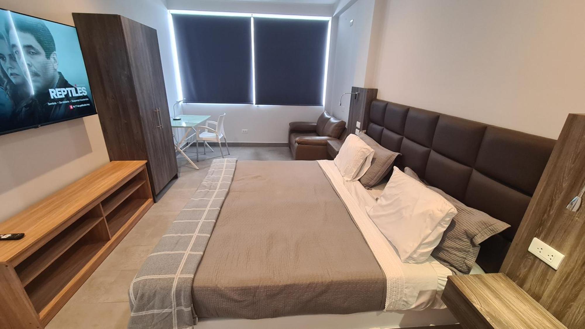 סרו אזול Silver Inn Hotel מראה חיצוני תמונה
