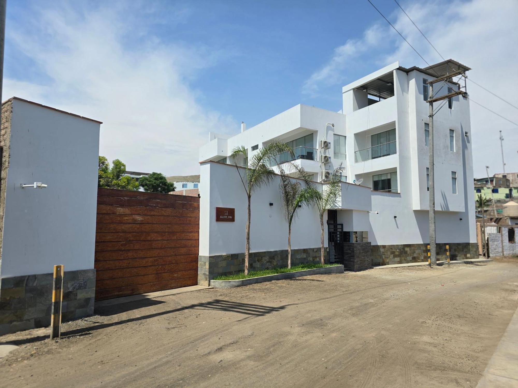 סרו אזול Silver Inn Hotel מראה חיצוני תמונה
