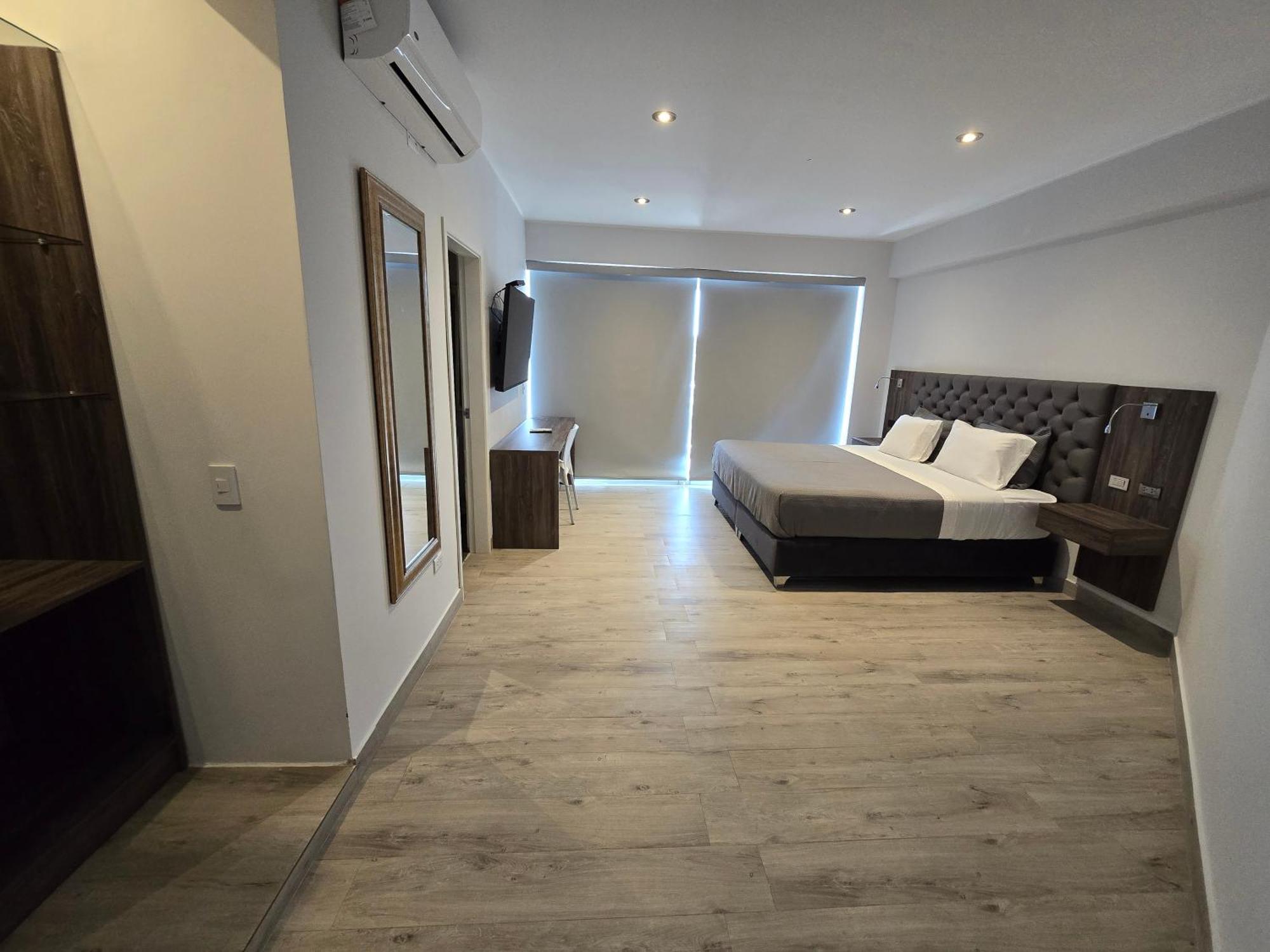 סרו אזול Silver Inn Hotel מראה חיצוני תמונה