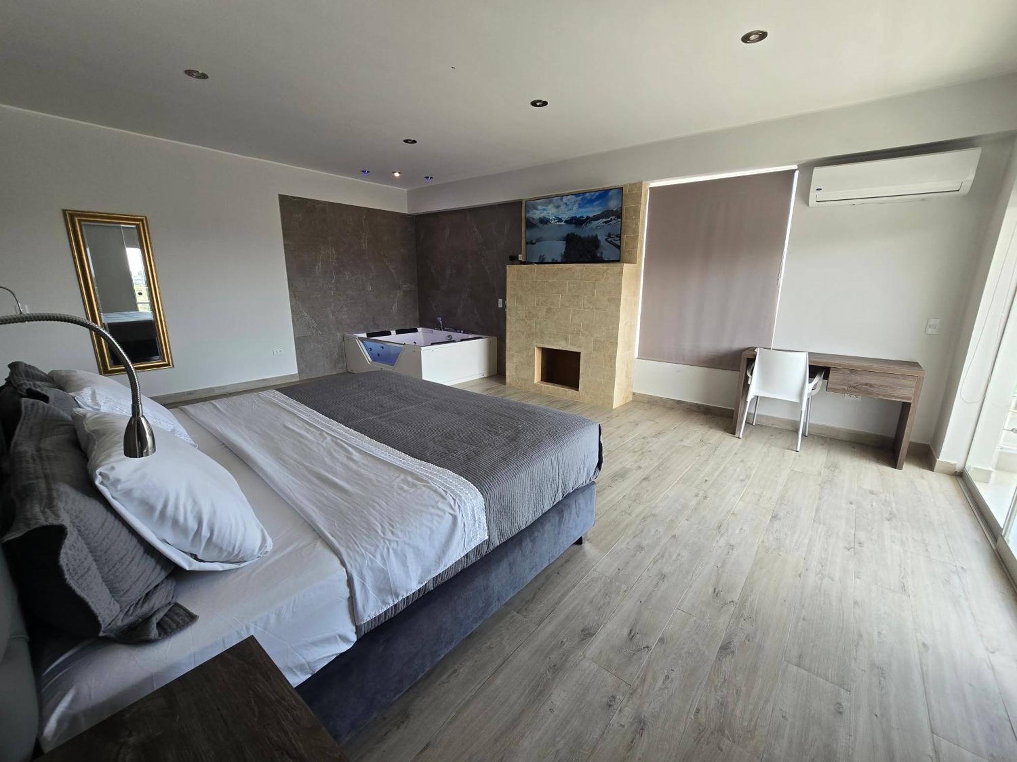 סרו אזול Silver Inn Hotel מראה חיצוני תמונה