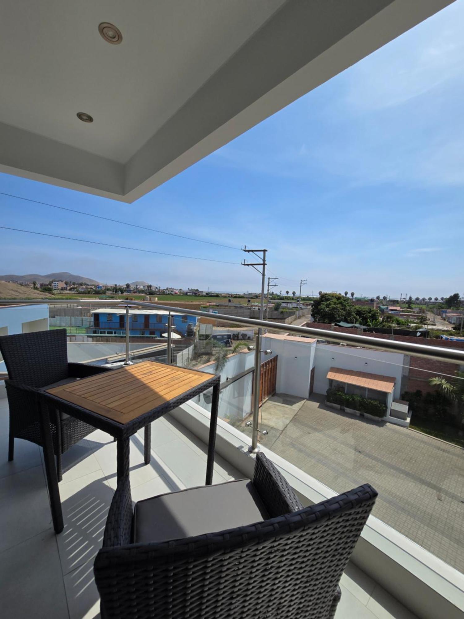 סרו אזול Silver Inn Hotel מראה חיצוני תמונה