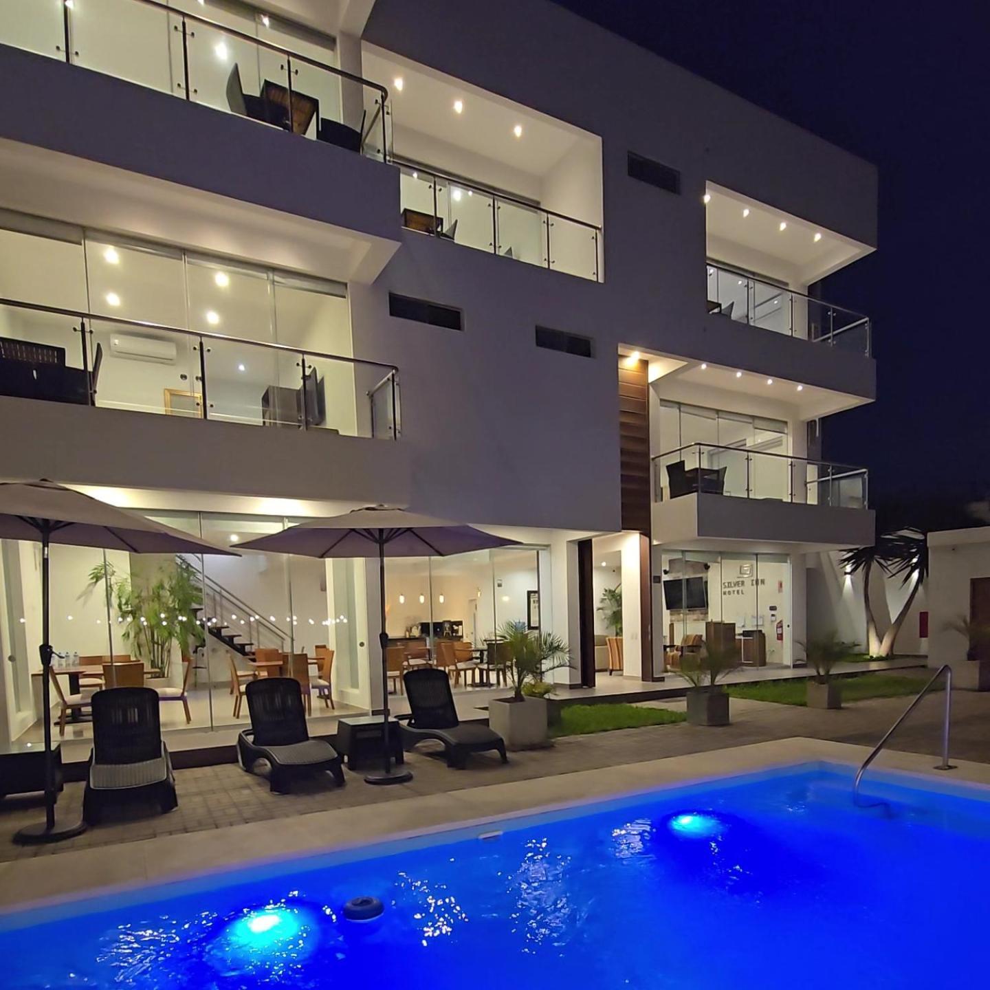 סרו אזול Silver Inn Hotel מראה חיצוני תמונה