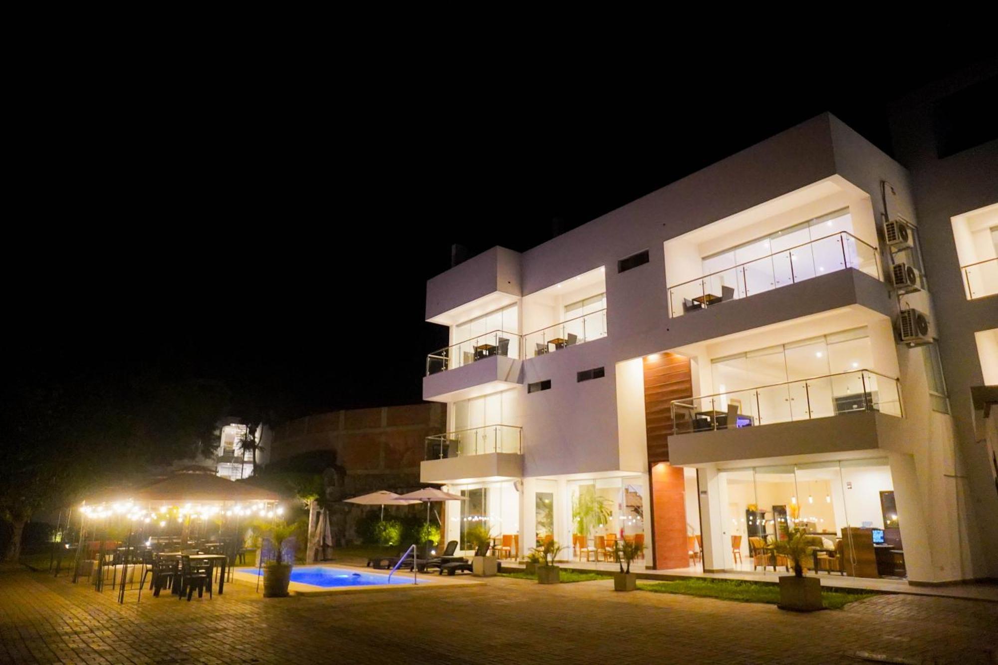 סרו אזול Silver Inn Hotel מראה חיצוני תמונה