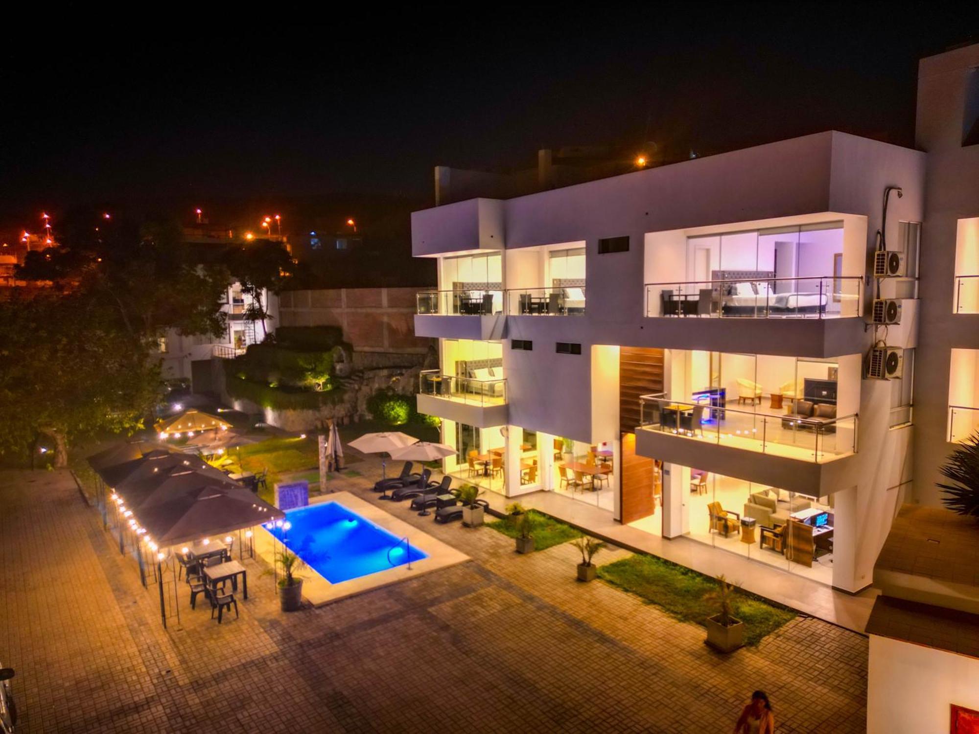 סרו אזול Silver Inn Hotel מראה חיצוני תמונה