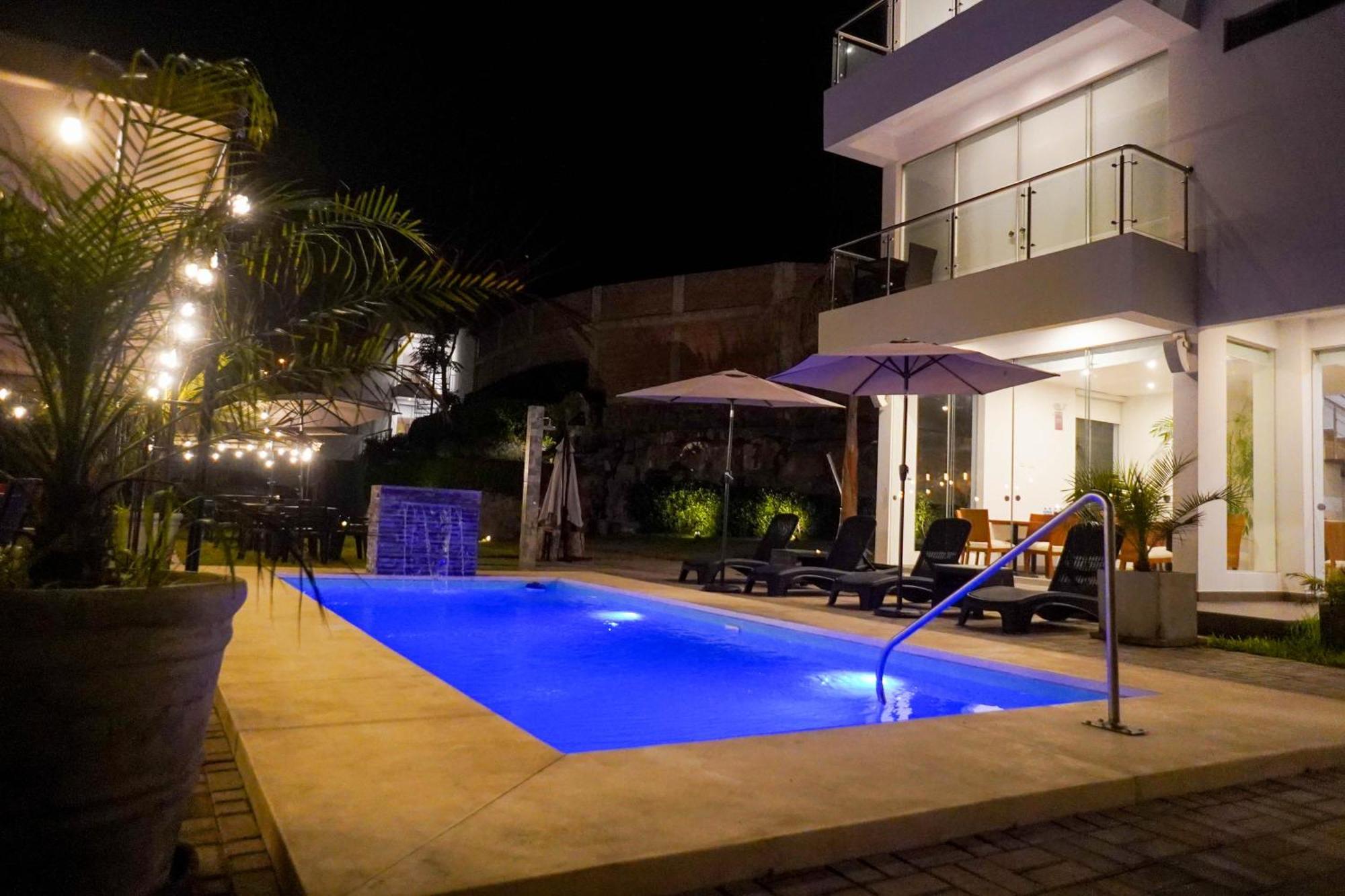 סרו אזול Silver Inn Hotel מראה חיצוני תמונה