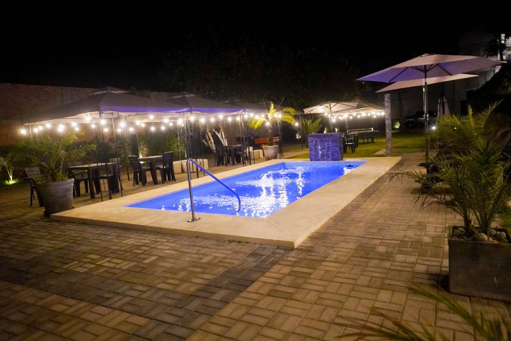 סרו אזול Silver Inn Hotel מראה חיצוני תמונה