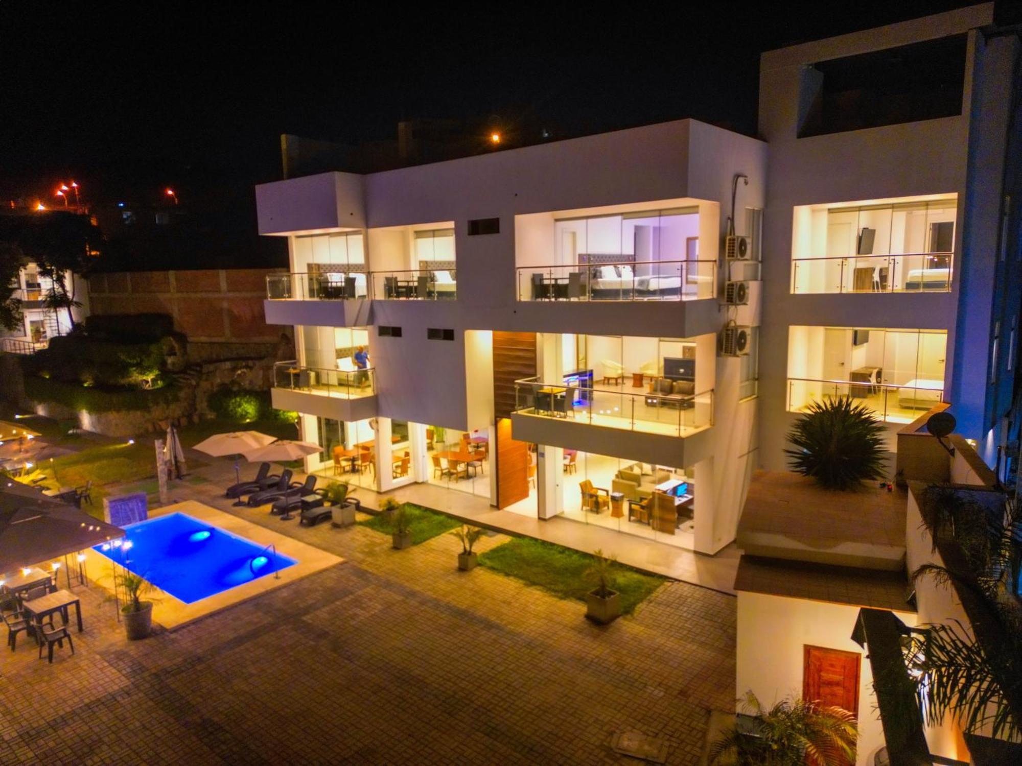 סרו אזול Silver Inn Hotel מראה חיצוני תמונה