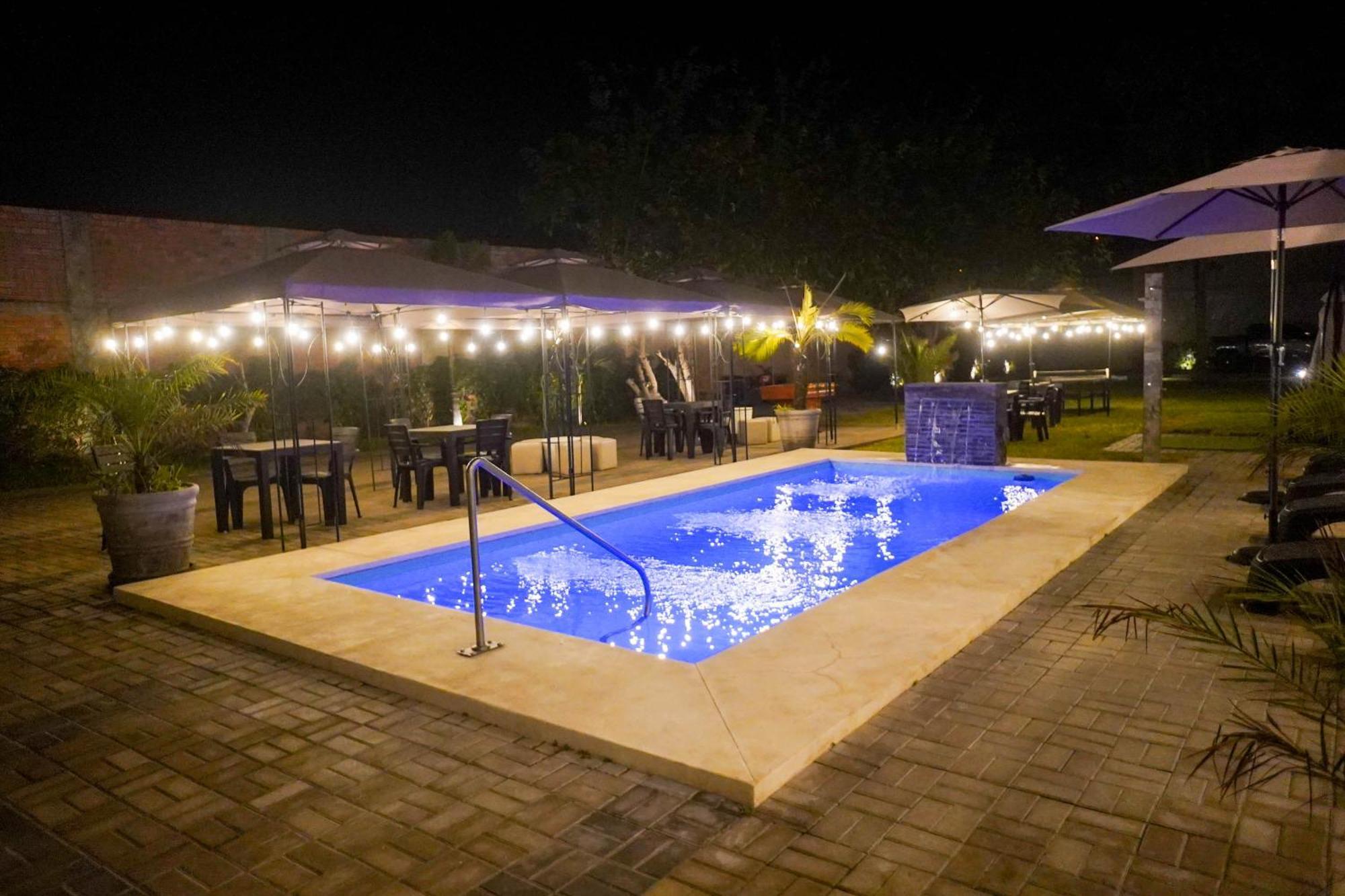 סרו אזול Silver Inn Hotel מראה חיצוני תמונה